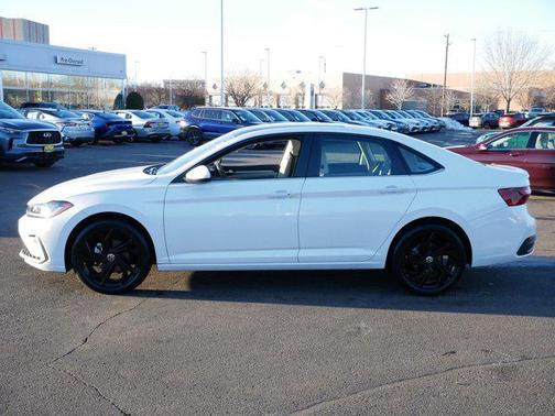 2025 Volkswagen Jetta 1.5T SE