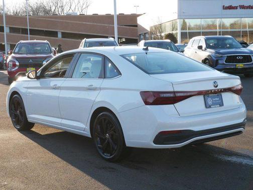 2025 Volkswagen Jetta 1.5T SE