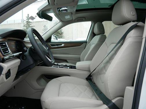 2026 Volkswagen Atlas 2.0T SE w/Technology 4MOTION