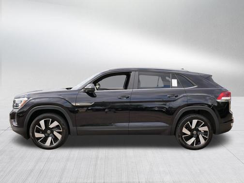 Deep Black Pearl 2024 Volkswagen Atlas Cross Sport 2.0T SE w/Technology 4MOTION