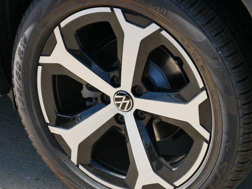 2025 Volkswagen Tiguan 2.0T SE 4MOTION