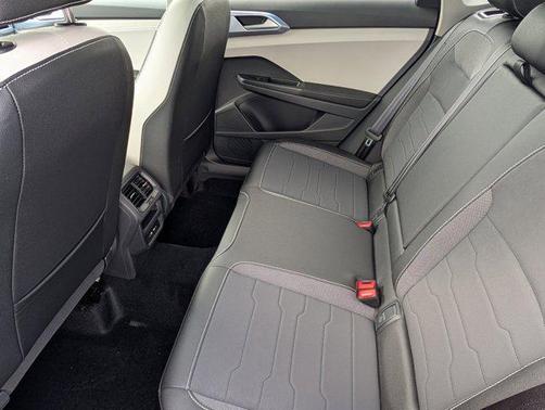Monterey Blue Pearl 2026 Volkswagen Taos SE