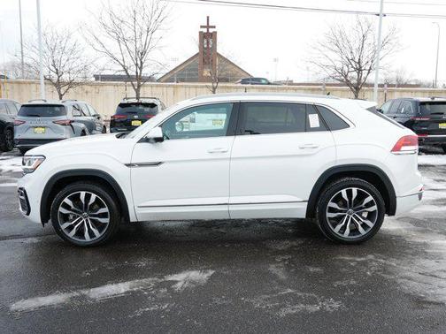 2022 Volkswagen Atlas Cross Sport 3.6L V6 SEL Premium R-Line