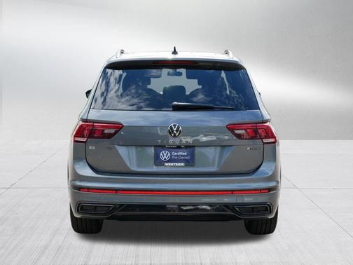 Platinum Gray Metallic 2023 Volkswagen Tiguan 2.0T SE R-Line Black 4MOTION