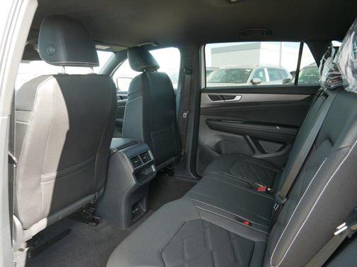 2026 Volkswagen Atlas Cross Sport 2.0T SE