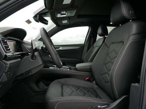 2026 Volkswagen Atlas Cross Sport 2.0T SE w/Technology 4MOTION