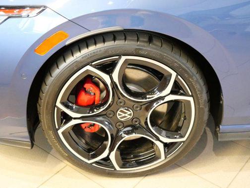 2025 Volkswagen Golf GTI 2.0T S DSG