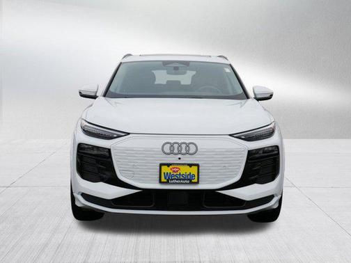 2025 Audi Q6 e-tron Premium Plus quattro