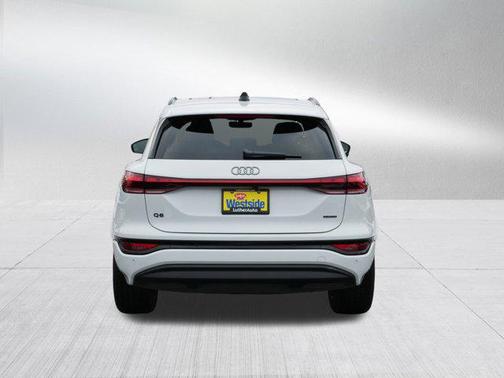 2025 Audi Q6 e-tron Premium Plus quattro