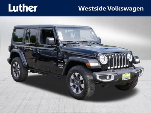Black Clearcoat 2022 Jeep Wrangler Unlimited Sahara