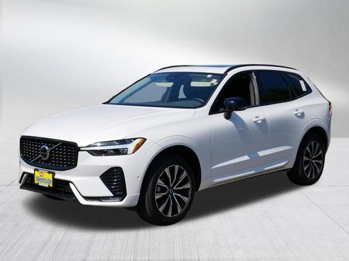 Crystal White Metallic 2025 Volvo XC60 B5 Plus
