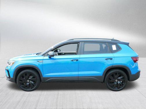 2024 Volkswagen Taos 1.5T SE Black