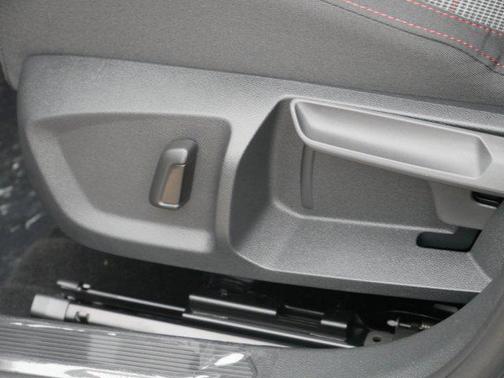 2025 Volkswagen Golf GTI 2.0T S DSG