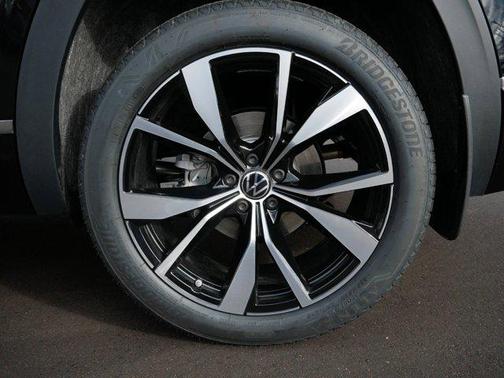2025 Volkswagen Atlas 2.0T SEL Premium R-Line 4MOTION