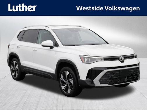 Pure White 2025 Volkswagen Taos 1.5T SE