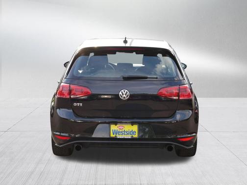 Deep Black Pearl 2015 Volkswagen Golf GTI 2.0T S 4-Door