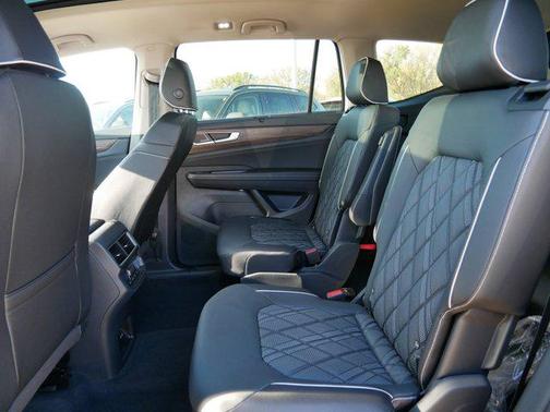 2026 Volkswagen Atlas 2.0T SEL Premium R-Line 4MOTION