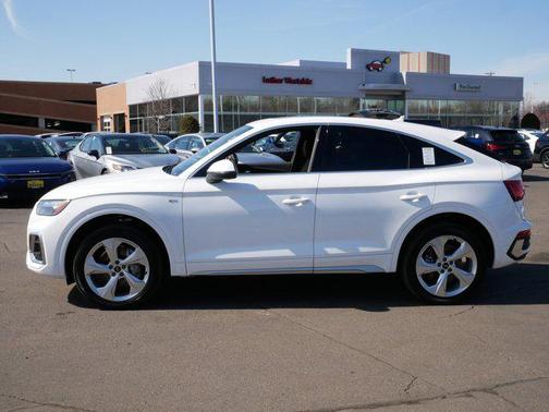 Arkona White 2025 Audi Q5 45 S line Premium