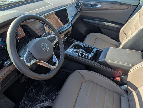deep black pearl 2026 Volkswagen Atlas 2.0T SEL