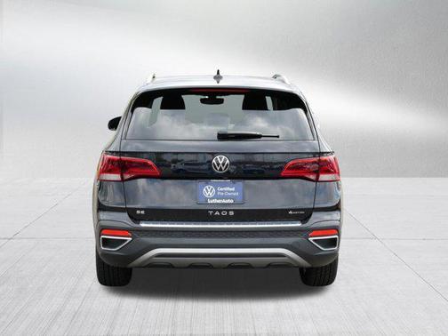 Deep Black Pearl 2023 Volkswagen Taos 1.5T SE