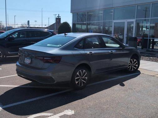 Platinum Gray Metallic 2023 Volkswagen Jetta 1.5T S