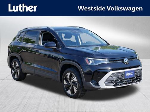 Deep Black Pearl 2025 Volkswagen Taos 1.5T SE
