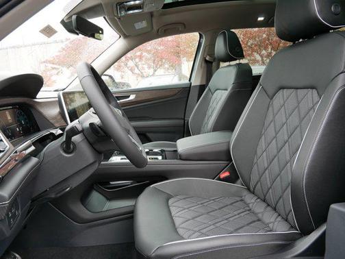 2025 Volkswagen Atlas 2.0T SEL Premium R-Line 4MOTION