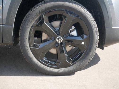 2025 Volkswagen Taos 1.5T SEL