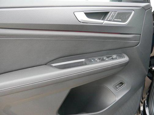 2026 Volkswagen Atlas Cross Sport 2.0T SEL Premium