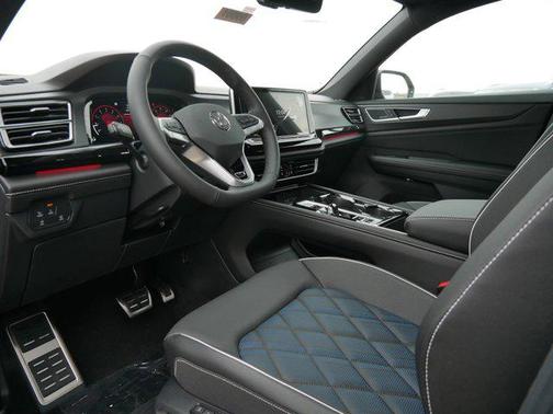 2026 Volkswagen Atlas Cross Sport 2.0T SEL Premium