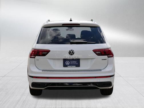 Oryx White Pearl 2022 Volkswagen Tiguan 2.0T SE R-Line Black 4MOTION