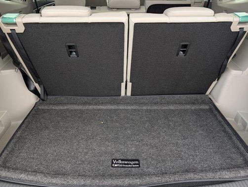 Deep Black Pearl 2026 Volkswagen Atlas 2.0T SE w/Technology 4MOTION