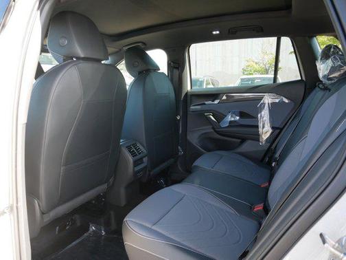 2025 Volkswagen Tiguan 2.0T SE R-Line Black 4MOTION