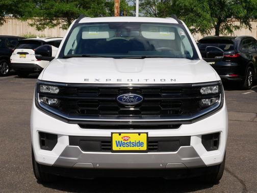 Oxford White 2025 Ford Expedition Platinum