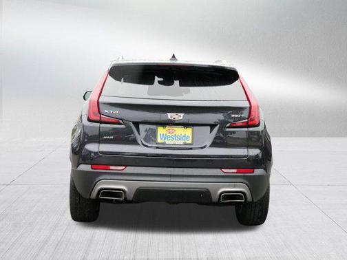 2022 Cadillac XT4 Premium Luxury