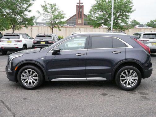 2022 Cadillac XT4 Premium Luxury