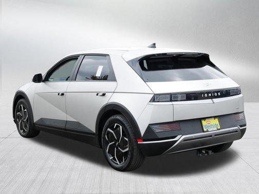 Gravity Gold (Matte Gold) 2023 Hyundai IONIQ 5 SEL