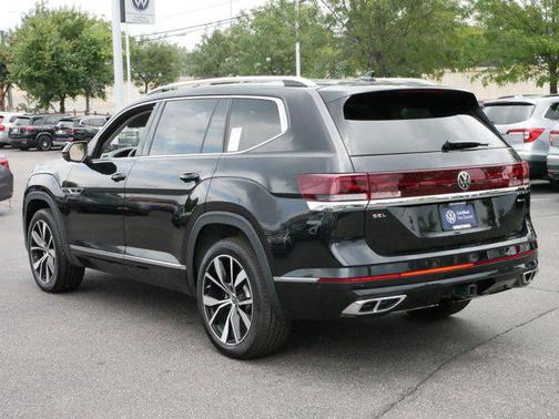 2024 Volkswagen Atlas 2.0T SEL Premium R-Line 4MOTION