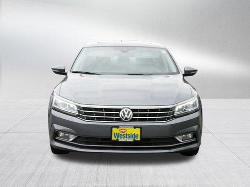 2018 Volkswagen Passat 2.0T SEL Premium