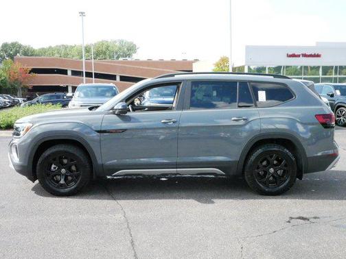 2024 Volkswagen Atlas 2.0T SEL