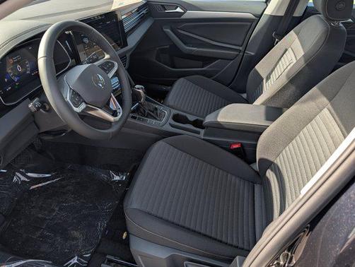 Deep Black Pearl 2026 Volkswagen Jetta 1.4T S