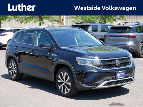 Deep Black Pearl 2023 Volkswagen Taos 1.5T SE