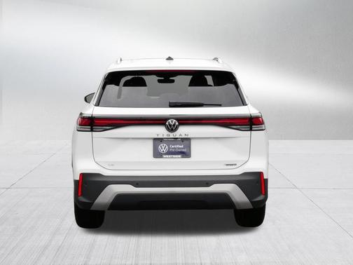 Pure White 2025 Volkswagen Tiguan 2.0T SE 4MOTION