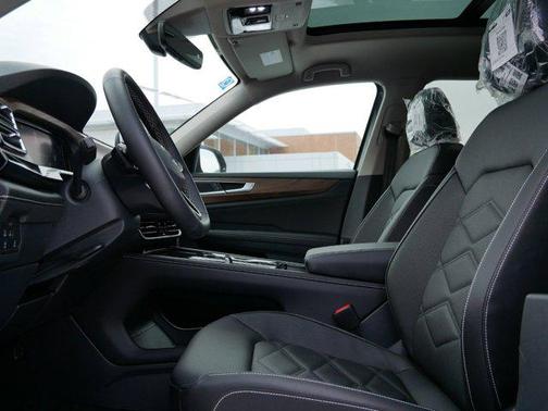 2025 Volkswagen Atlas 2.0T SE w/Technology 4MOTION