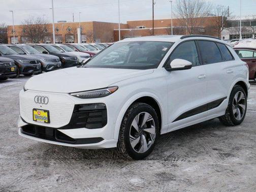 2025 Audi Q6 e-tron Premium Plus quattro