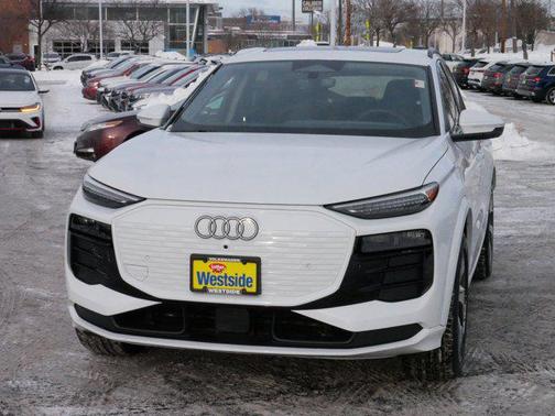 2025 Audi Q6 e-tron Premium Plus quattro