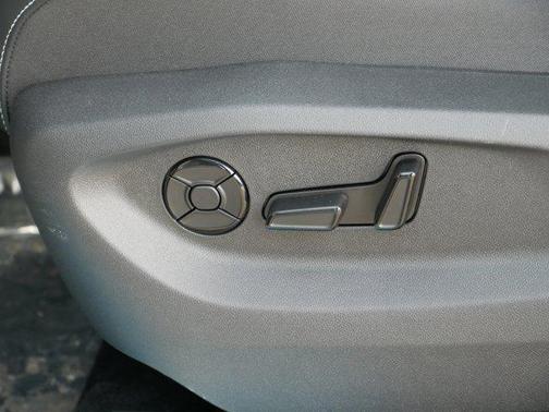 2026 Volkswagen Tiguan 2.0T SE 4MOTION