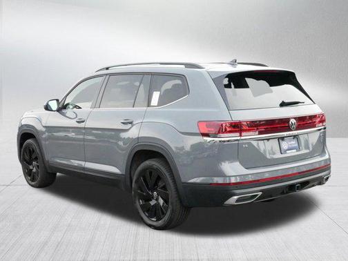 2025 Volkswagen Atlas 2.0T SE w/Technology 4MOTION
