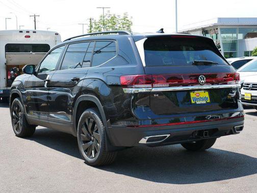 2025 Volkswagen Atlas 2.0T SE w/Technology 4MOTION