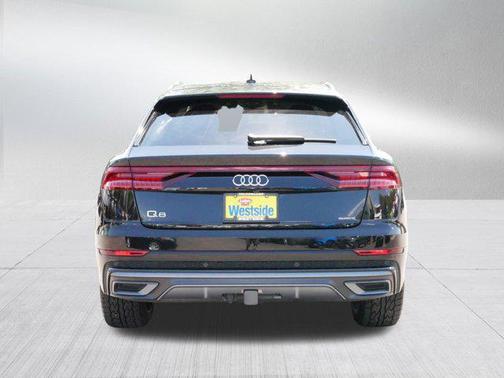 2022 Audi Q8 55 Premium Plus
